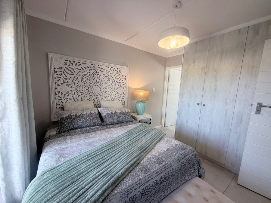 1 Bedroom Property for Sale in Bloubergstrand Western Cape